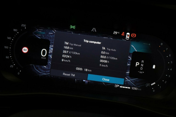 2025 Volvo XC40 XZ Plus B4 Special Edition SUV Image 11