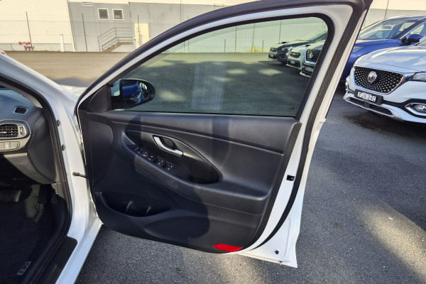 2021 MY22 Hyundai i30 PD.V4 Active Hatch Image 21