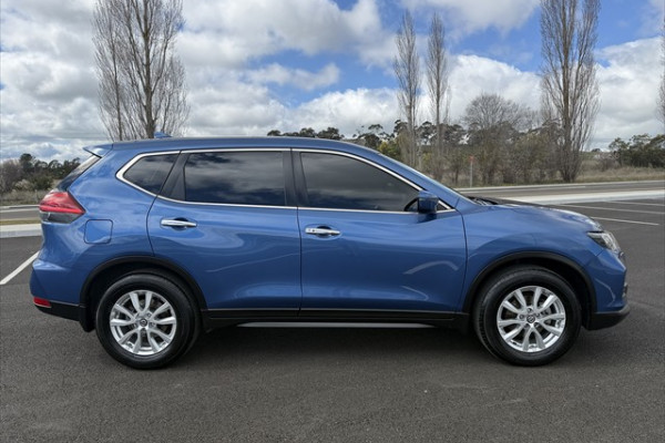 2017 Nissan X-Trail T32 ST SUV Image 2