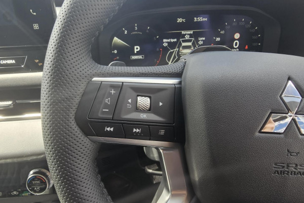 2025 Mitsubishi Outlander ZM Exceed SUV Image 21