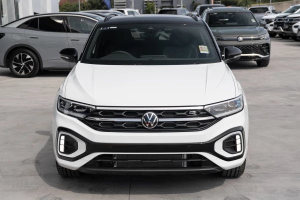 2025 MY26 Volkswagen T-Roc D11 140TSI R-Line SUV Image 4