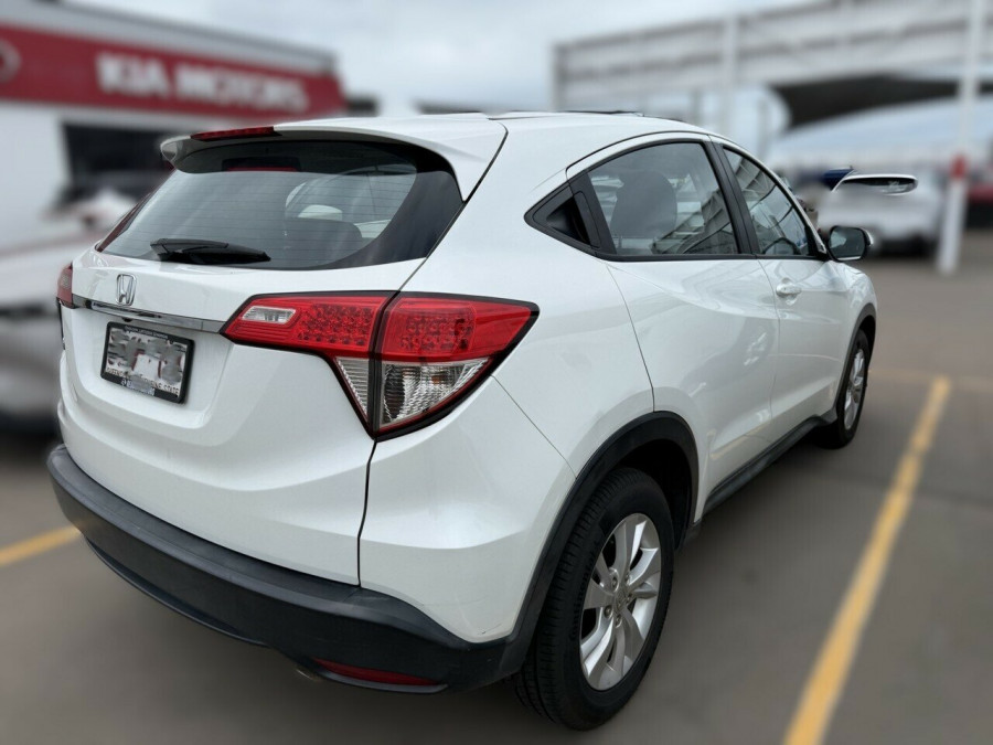 2019 Honda HR-V  VTi SUV Image 25