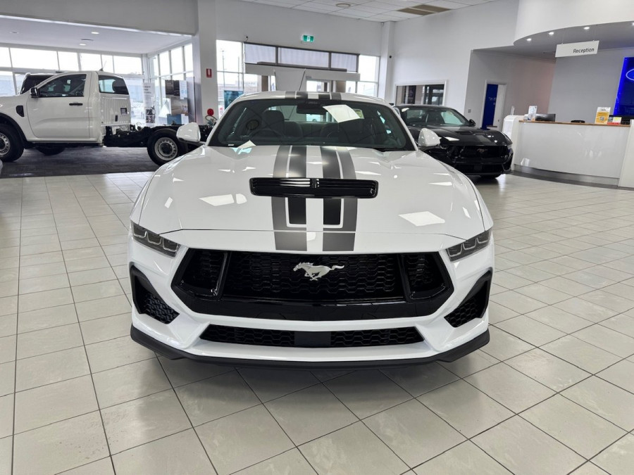 2025 Ford Mustang FO GT Hatch Image 2