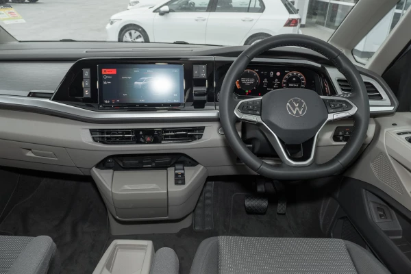 2025 MY26 Volkswagen Multivan T7 TDI360 Life LWB People Mover Image 7