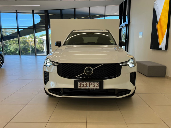 2025 MY26 Volvo XC90 L Series Ultra T8 Plug-in Hybrid Dark SUV image 8