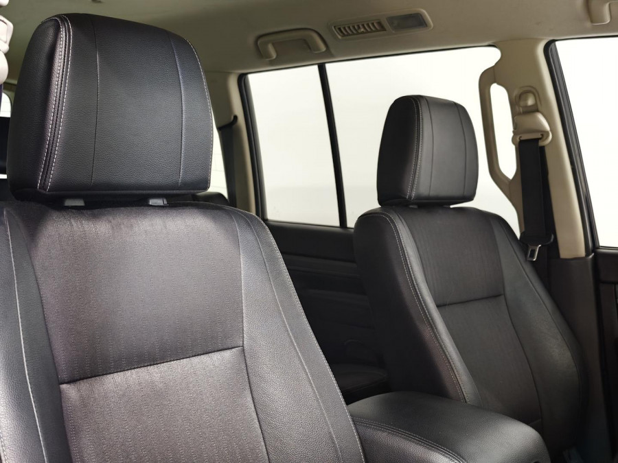 2020 Mitsubishi Pajero NX GLS SUV Image 7