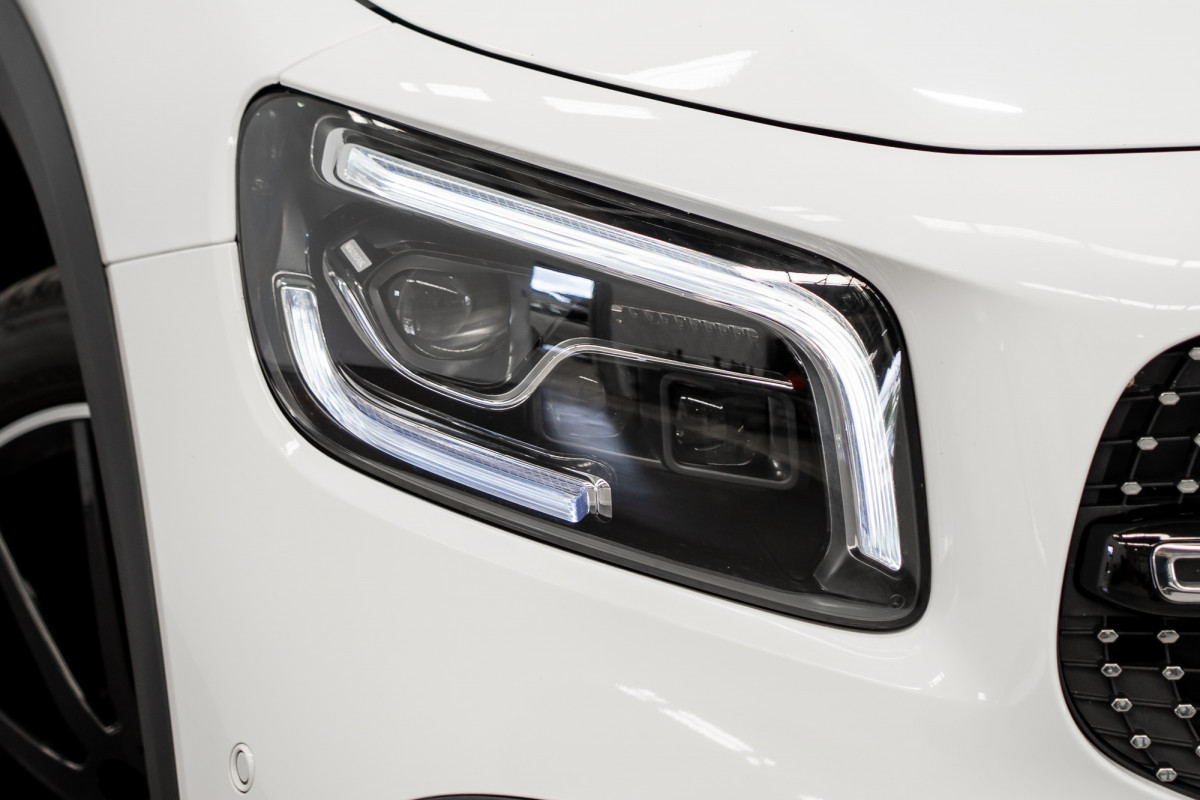 2022 Mercedes-Benz Glb 250 4matic SUV Image 2