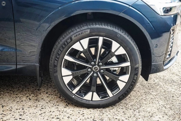 2026 Volvo XC60 UZ Ultra B5 Dark SUV Image 15