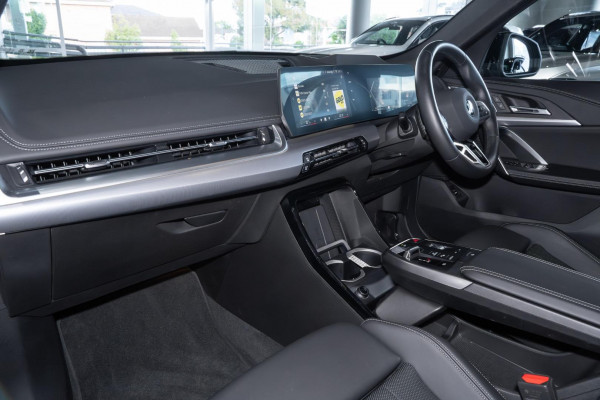 2025 BMW X1 U11 xDrive20i M Sport SUV image 8