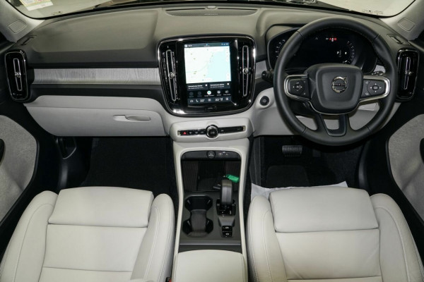 2025 MY26 Volvo XC40 XZ Plus B4 SUV Image 5