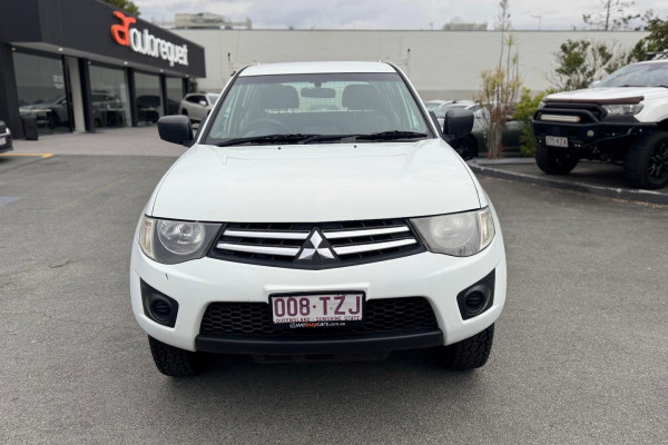 2011 Mitsubishi Triton MN GLX Ute Image 3