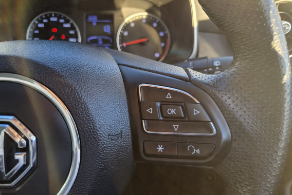 2021 MG ZS AZS1 Essence SUV Image 16