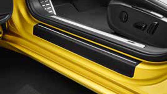 Door sill protector film - Black/Silver