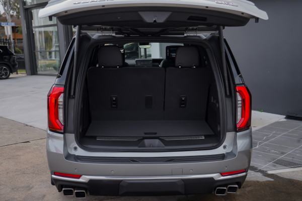 2025 GMC Yukon  Denali Wagon Image 12