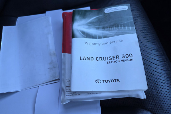 2022 Toyota LandCruiser FJA300R GR Sport SUV Image 32