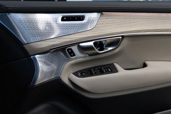 2026 Volvo XC90 L Series Ultra B5 Dark SUV Image 20