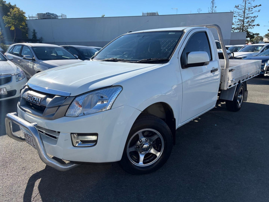 2015 Isuzu D-MAX  SX Cab Chassis Image 1