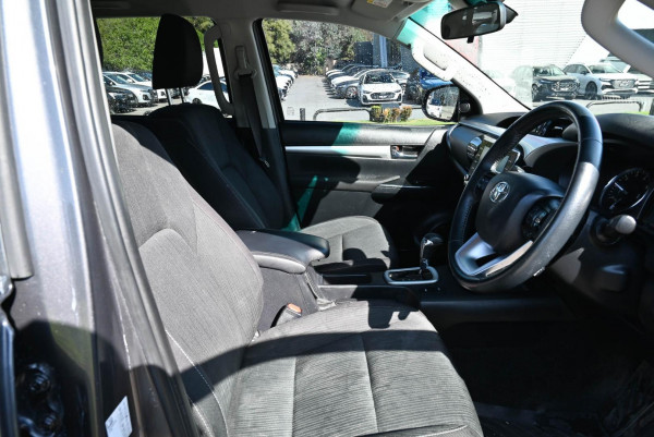 2022 Toyota HiLux GUN126R SR5 Ute image 12
