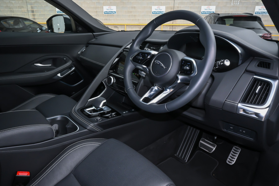 2025 MY24.75 Jaguar E-PACE X540 R-Dynamic SE SUV