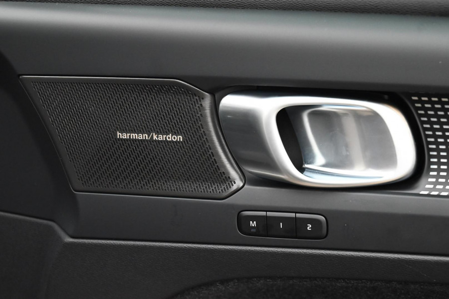 2026 Volvo EX40  Ultra Single Motor Extended Range SUV