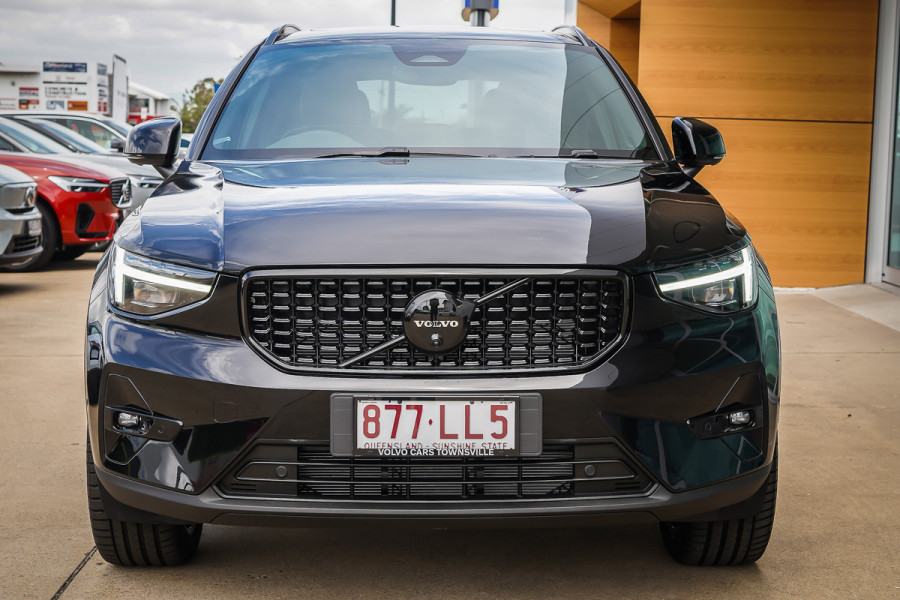 2024 MY25 Volvo XC40 XZ Black Edition SUV Image 6