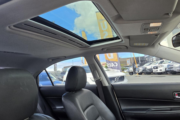 2004 Mazda 6 GL Series Luxury Sports Hatch Image 21