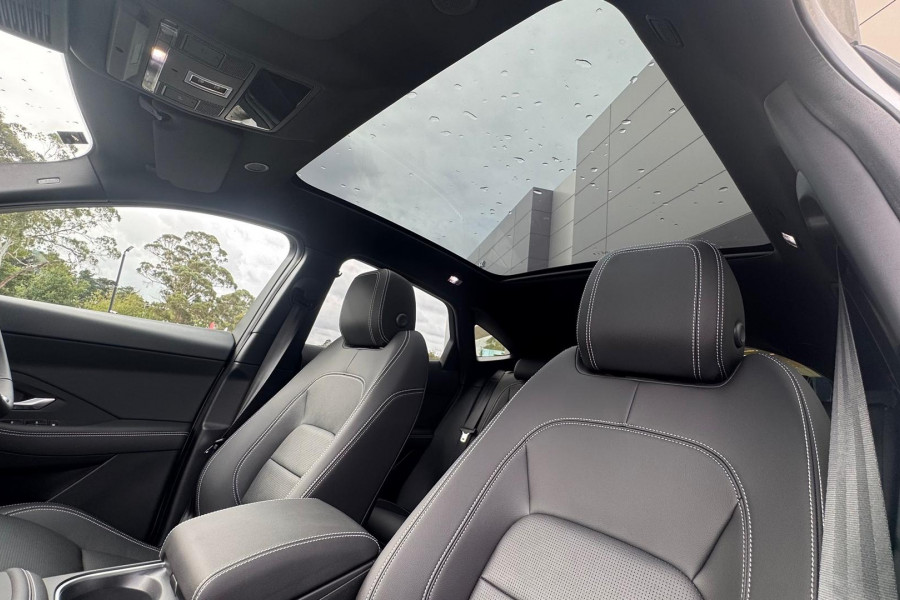 2024 MY24.75 Jaguar E-PACE X540 R-Dynamic SE SUV