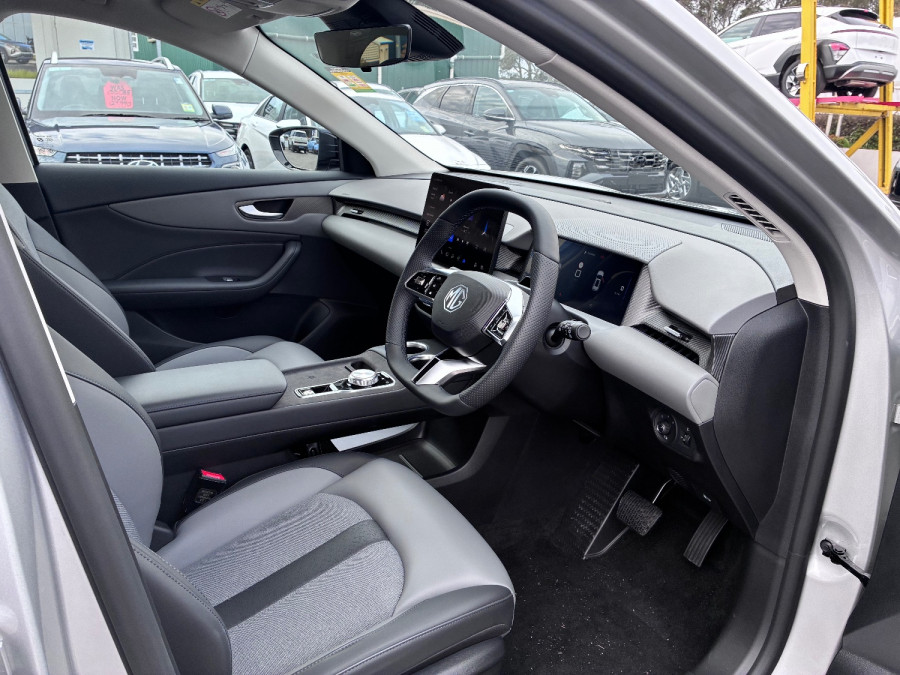 2025 MG MGS5 EV ZS3EM Essence 62 SUV Image 16