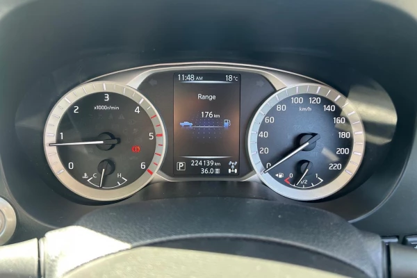 2019 Nissan Navara D23 Series 3 ST-X King Cab Pickup Image 24