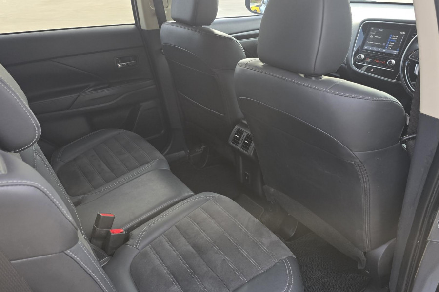 2020 MY21 Mitsubishi Outlander ZL LS SUV Image 7