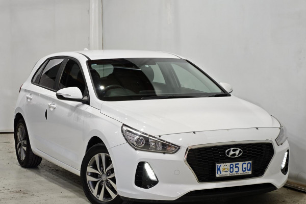 2018 Hyundai i30 PD Active Hatch Image 1