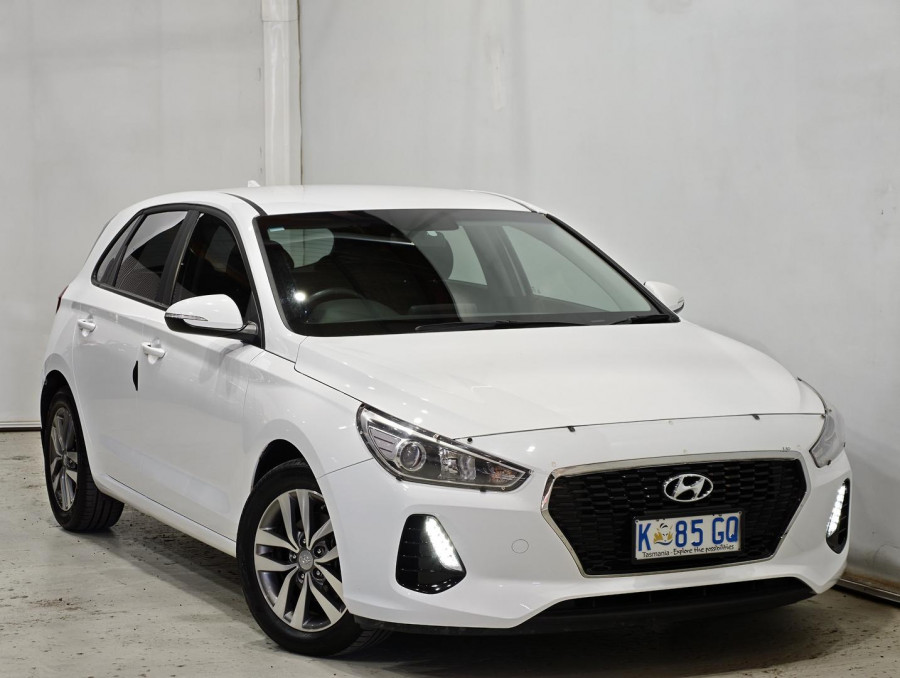 2018 Hyundai i30 PD Active Hatch Image 1