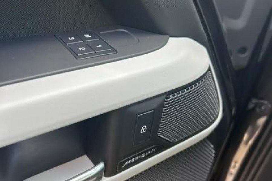 2024 Land Rover Defender L663 110 D300 X SUV