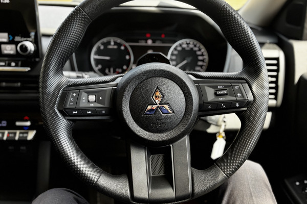 2026 Mitsubishi Triton MV  GLX Cab Chassis Image 16