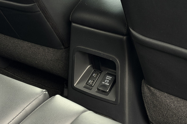 2019 Mitsubishi Pajero Sport QE Black Edition SUV Image 14