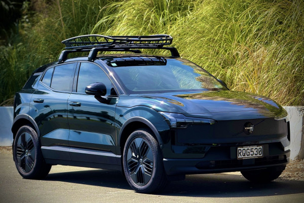 2026 Volvo EX30 Cross Country  Ultra Twin Motor Performance SUV Image 6