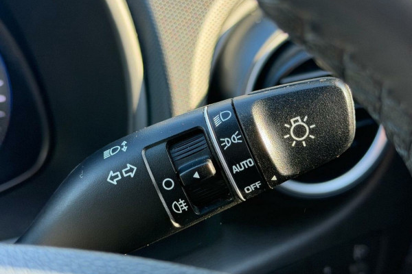 2020 Hyundai KONA OS.3 Active SUV Image 17