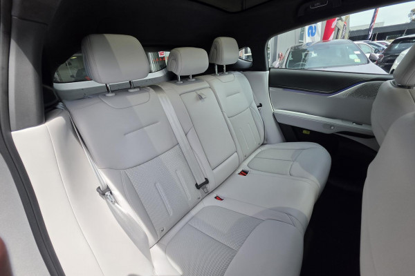2026 XPeng G6  Long Range SUV Image 14
