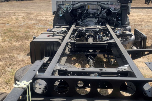 2026 Isuzu  NQR 88/80-190 AM D45 Cab Chassis Image 6