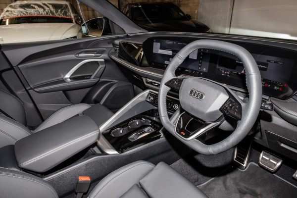 2026 MY25 Audi Q5 GU e-hybrid 270kW SUV image 7