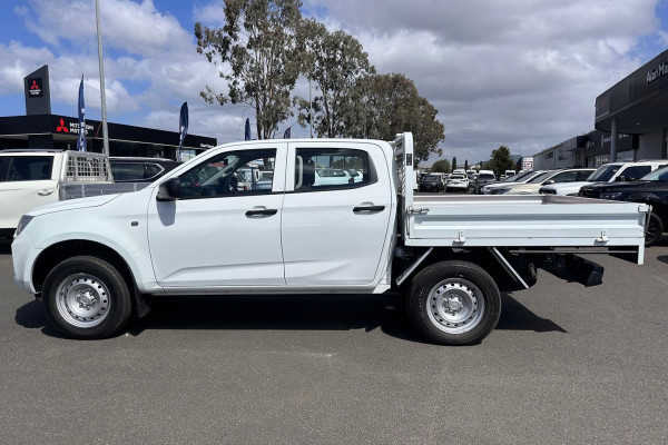 2023 Isuzu D-MAX RG SX Cab Chassis Image 5