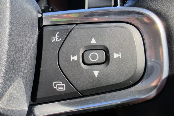 2018 MY19 Volvo XC40 XZ T4 Inscription SUV Image 30