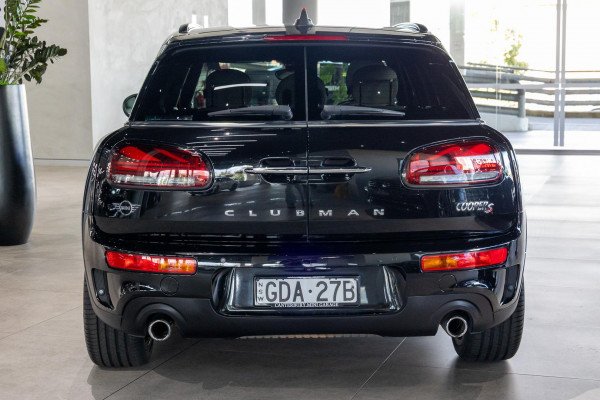 2020 MINI Clubman F54 LCI Cooper S Classic Wagon image 5