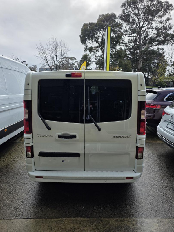 2026 Renault Trafic X82 Crew Lifestyle Van image 4