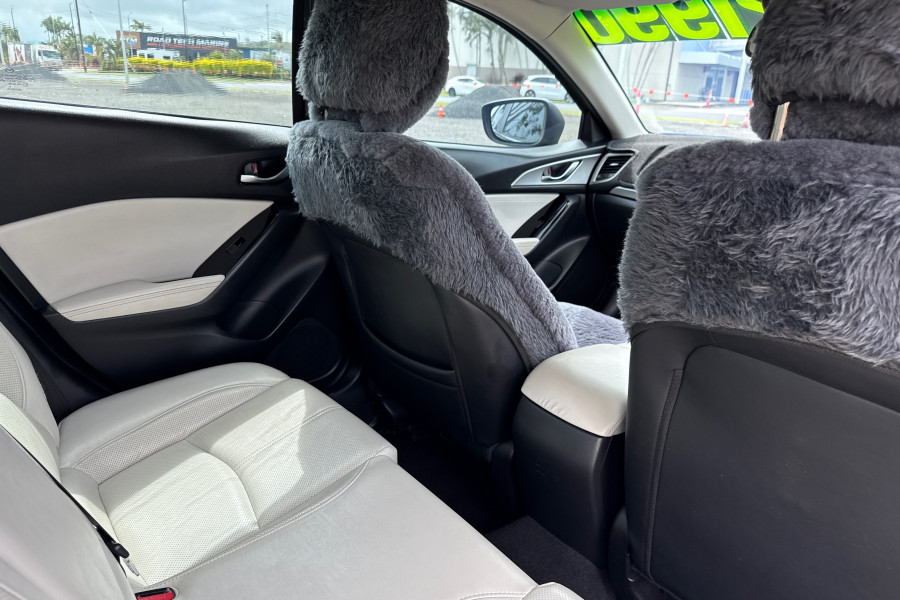 2018 Mazda 3 BN Series Touring Sedan Image 15