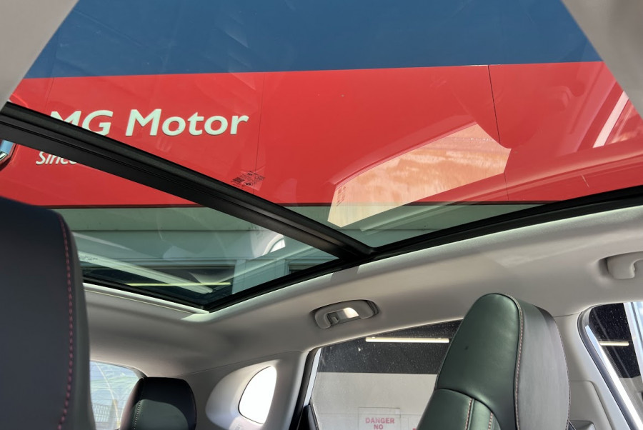 2023 MG HS Plug-in Hybrid SAS23 Essence SUV Image 8