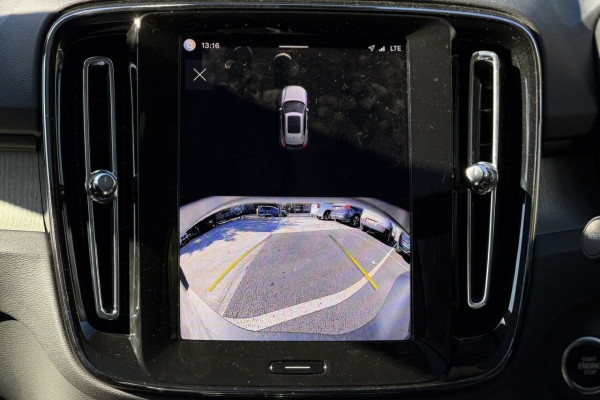 2025 Volvo XC40 XZ Plus B4 SUV Image 16