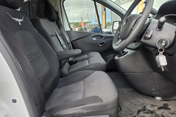 2021 MY22 Mitsubishi Express SN GLX Van Image 16