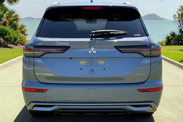 2025 Mitsubishi Outlander ZM Exceed SUV Image 6