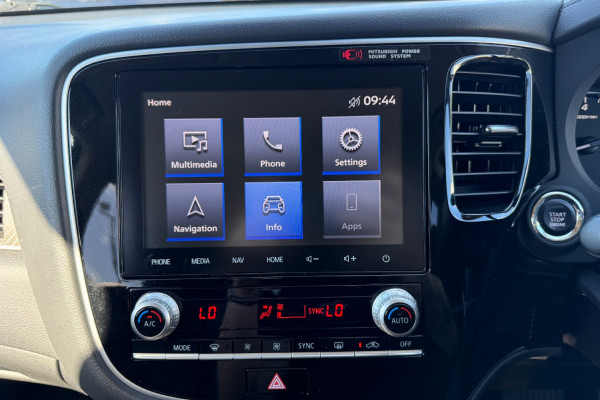 2021 Mitsubishi Outlander ZL Exceed SUV Image 21